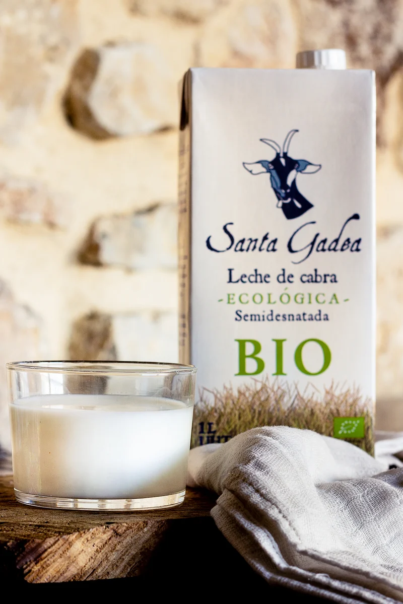 Leche de cabra ecológica UHT semidesnatada, pack 6 × 1 L