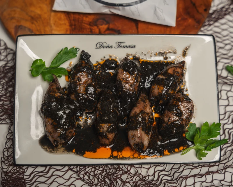 Chipirones rellenos en su tinta 110g
