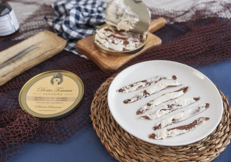 Anchoas de Costera con mantequilla ahumada (12 filetes grandes) 80g