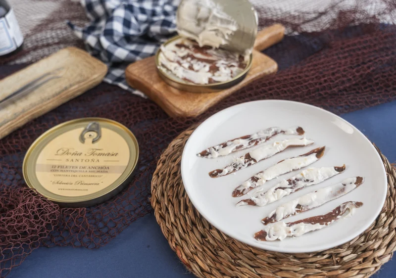 Anchoas de Costera con mantequilla ahumada (12 filetes grandes) 80g