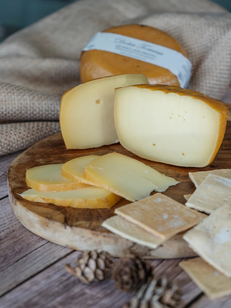 Queso Ahumado 500g aprox