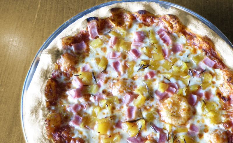 Pizzas Jamón con Piña