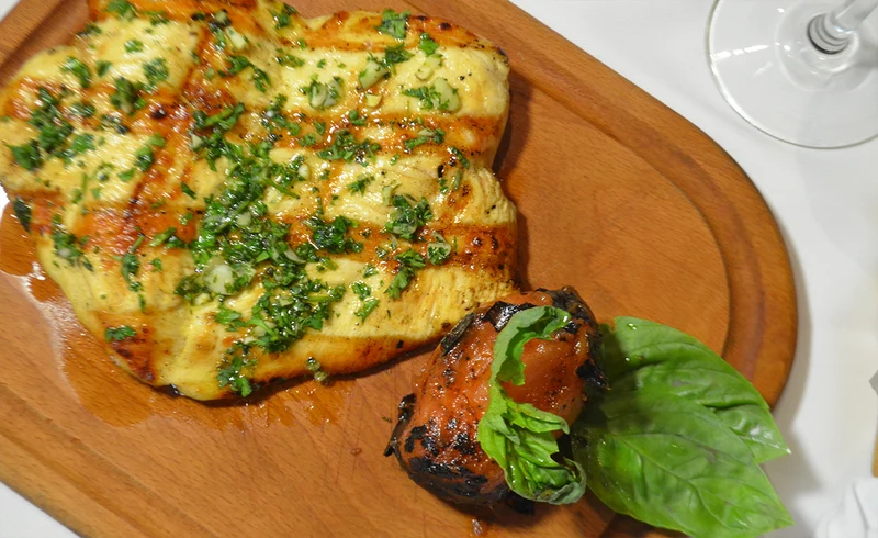 Pechuga a La Parrilla Al Chimichurri
