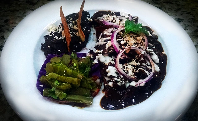 Chilaquiles con Mole
