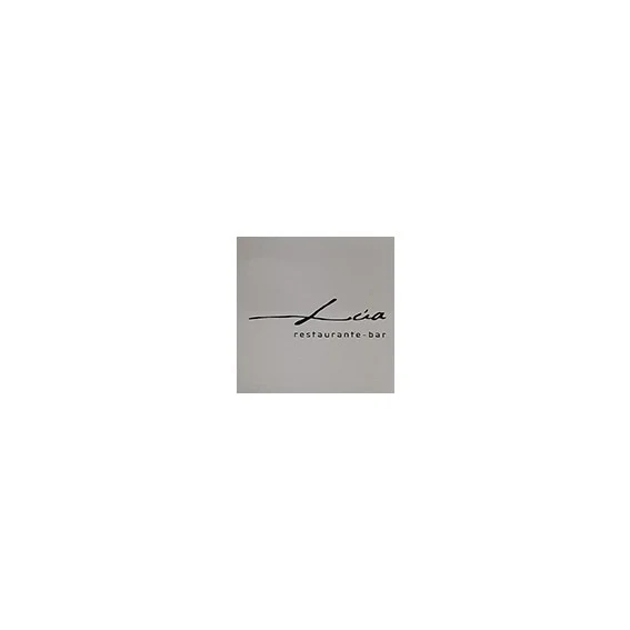 Pegatina adhesiva cuadrada personalizada a 1 color. 4,5 x 4,5 cm. Varias cantidades.