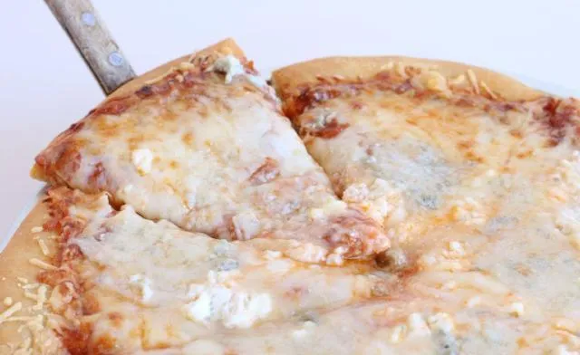 Pizza 4 Quesos