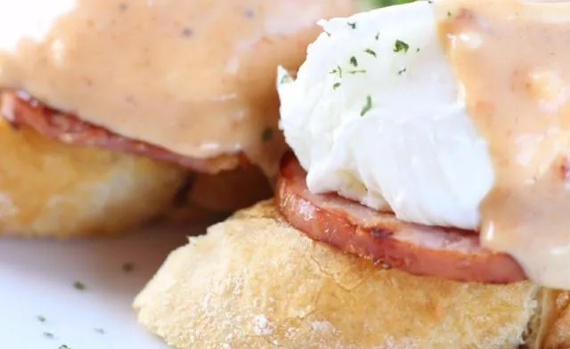 Huevo Benedictinos (una pieza)
