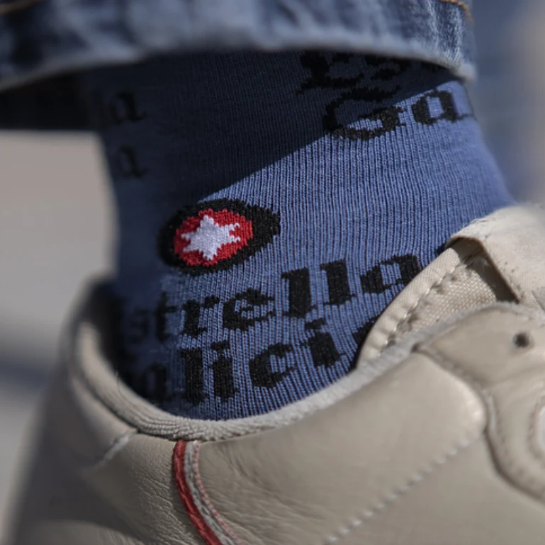 Calcetines con logotipo de Estrella Galicia