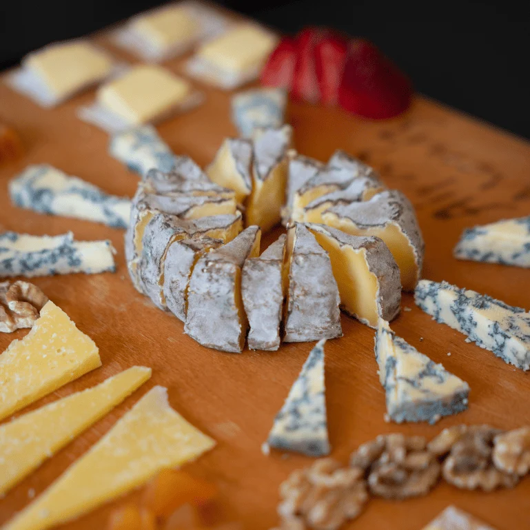 Pack queso de vaca Savel, mantequilla y ventresca de bonito en mantequilla de Airas Moniz