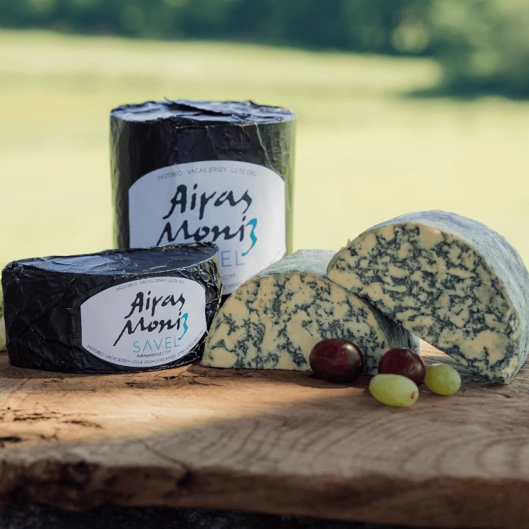 Pack queso de vaca Savel, mantequilla y ventresca de bonito en mantequilla de Airas Moniz
