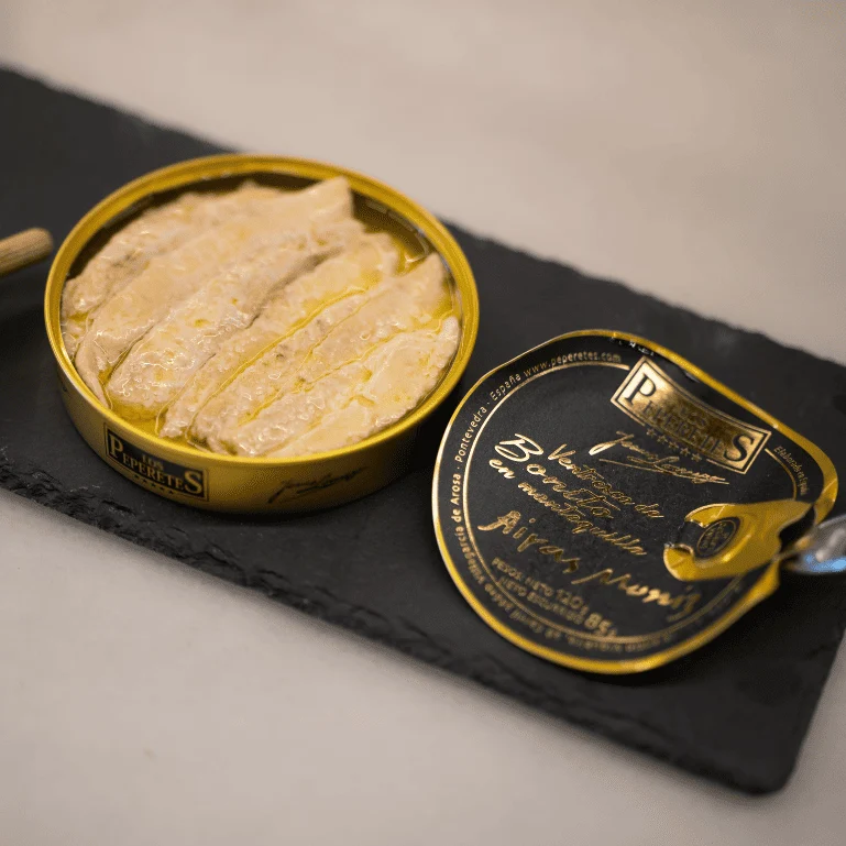 Pack queso de vaca Savel, mantequilla y ventresca de bonito en mantequilla de Airas Moniz