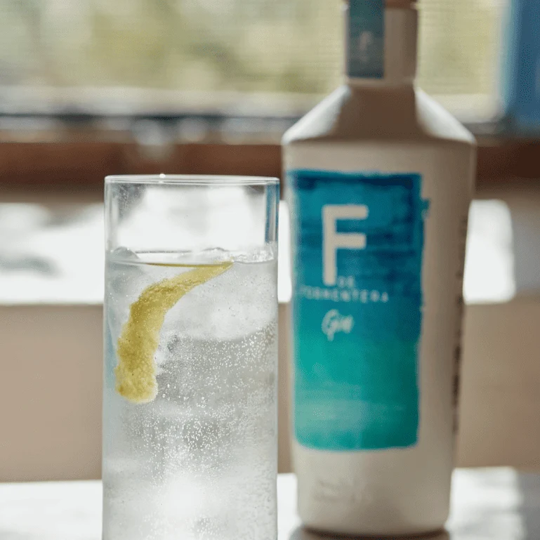 Ginebra F de Formentera, botella de 70 cl
