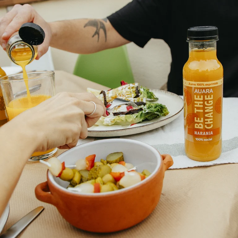Zumo de naranja de Auara, 12 botellas de 33 cl