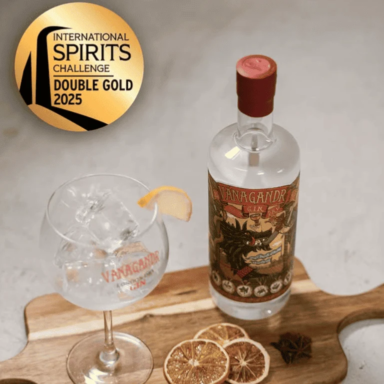 Ginebra artesana London Dry de Vánagandr Destilerías, botella de 70 cl