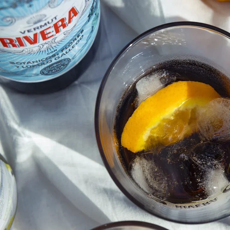 Vermut Rivera rojo, botella de 75 cl