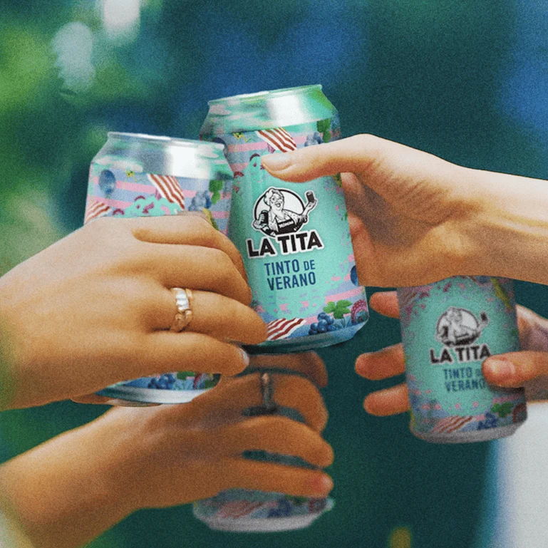 Tinto de verano de La Tita Rivera, 24 latas de 33 cl