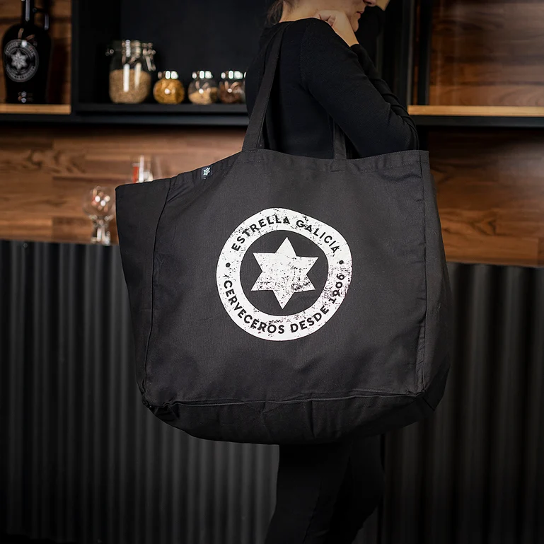 Tote bag negro de Estrella Galicia