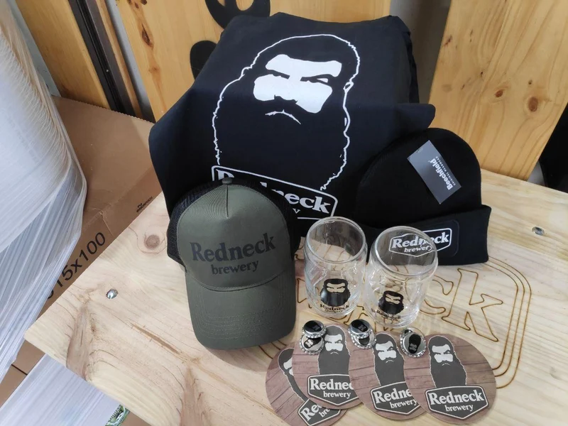 Feel like a Redneck Pack (con gorra verde)