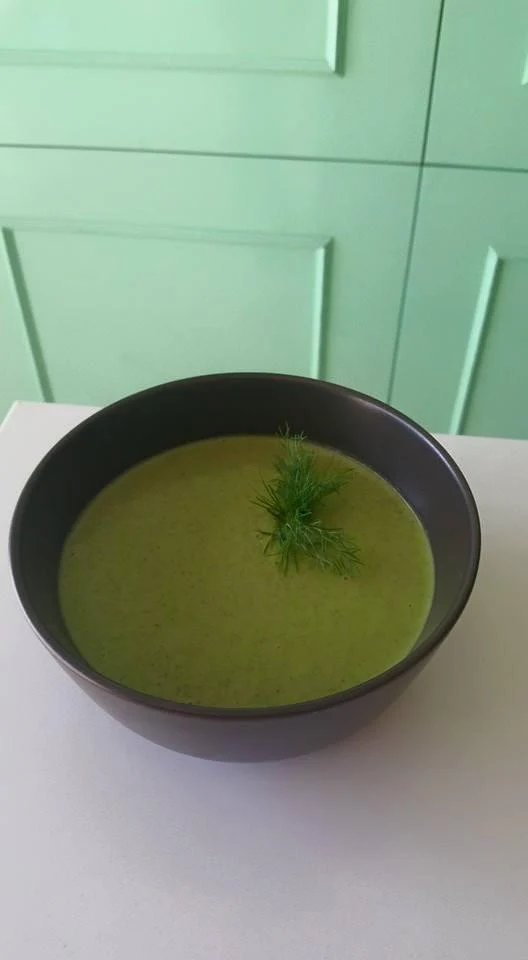 Sopa Vegana del Día con Verdura de la Temporada