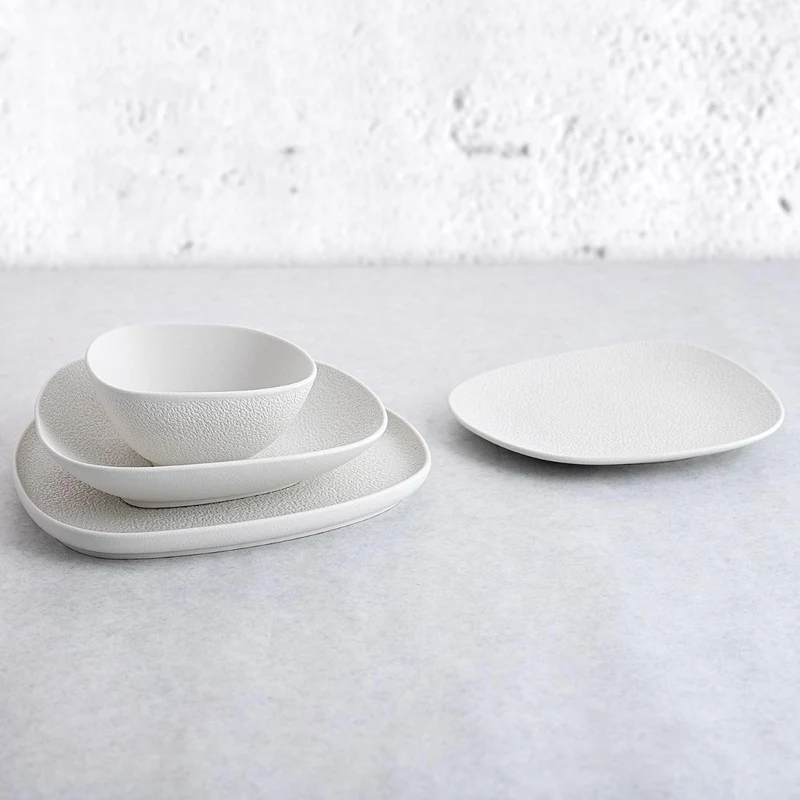 Bol cuadrado irregular porcelana Fosil. 14 x 14 x 6.8 cm. Varios colores - 9 Uds.